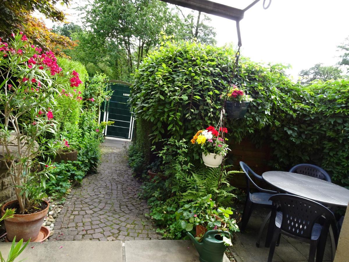 Ferienwohnung Im Gruenen Mit Balkon Herdecke Kültér fotó
