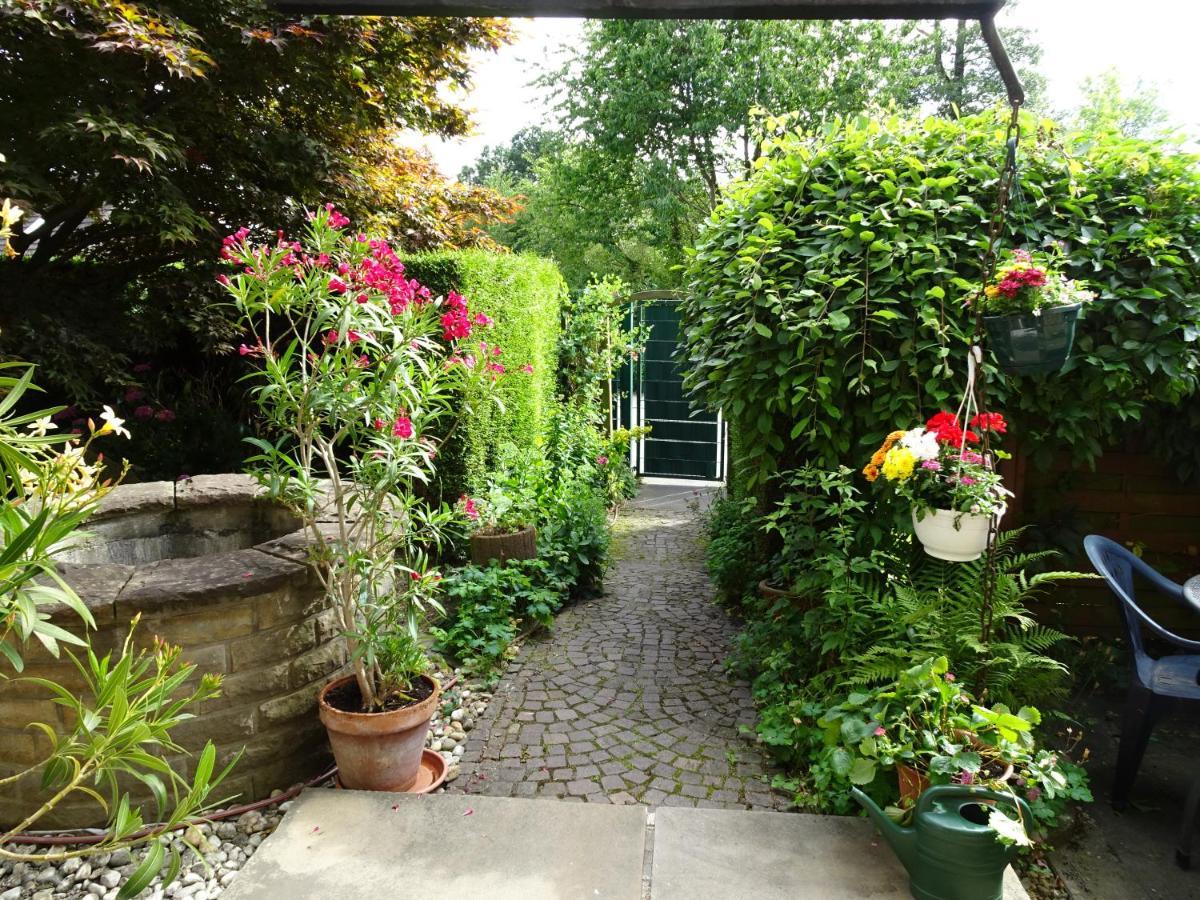 Ferienwohnung Im Gruenen Mit Balkon Herdecke Kültér fotó